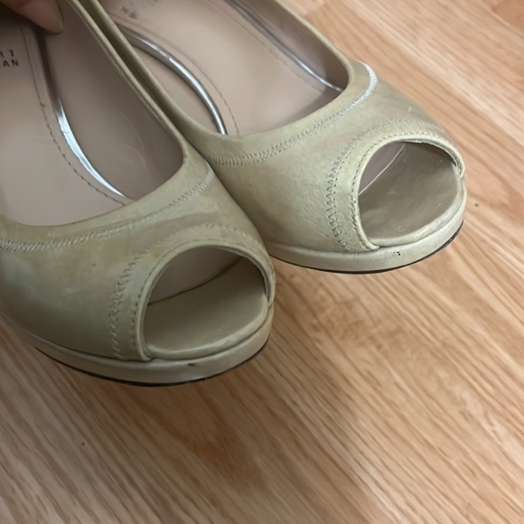Stuart Weitzman Heel Shoes - Picture 2 of 8